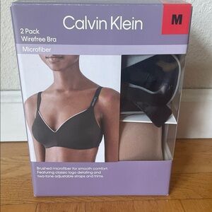 NWOT Calvin Klein Black and Beige Wirefree Bra Set